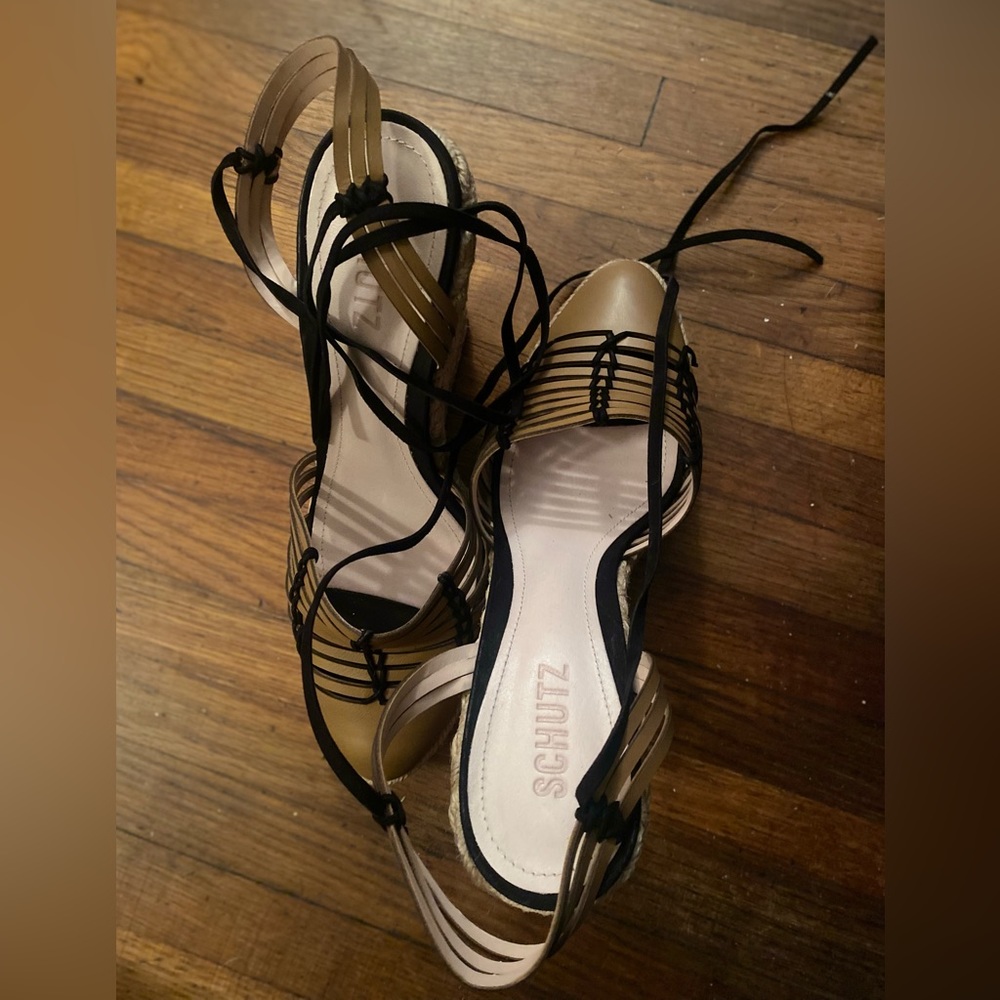 Strappy leather wedge